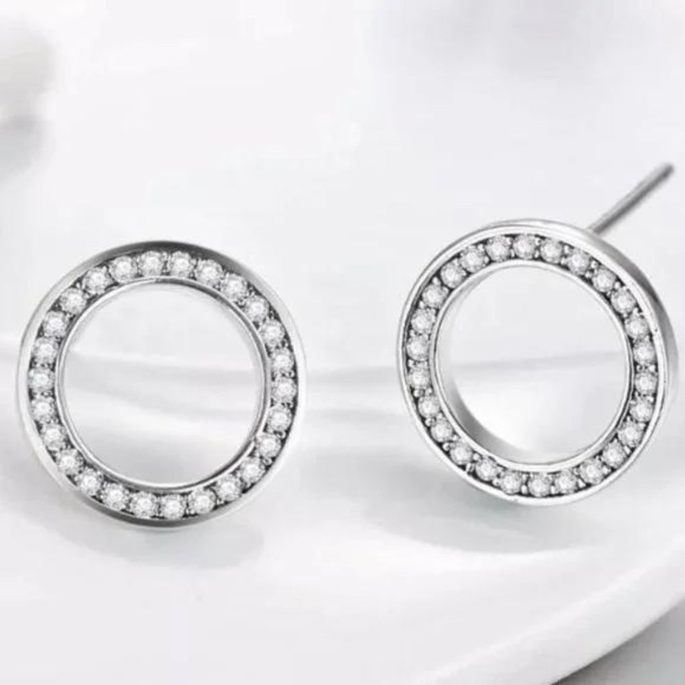 Luxury Diamond Sterling Silver Stud Earrings, beautiful Earrings, cute Earrings.